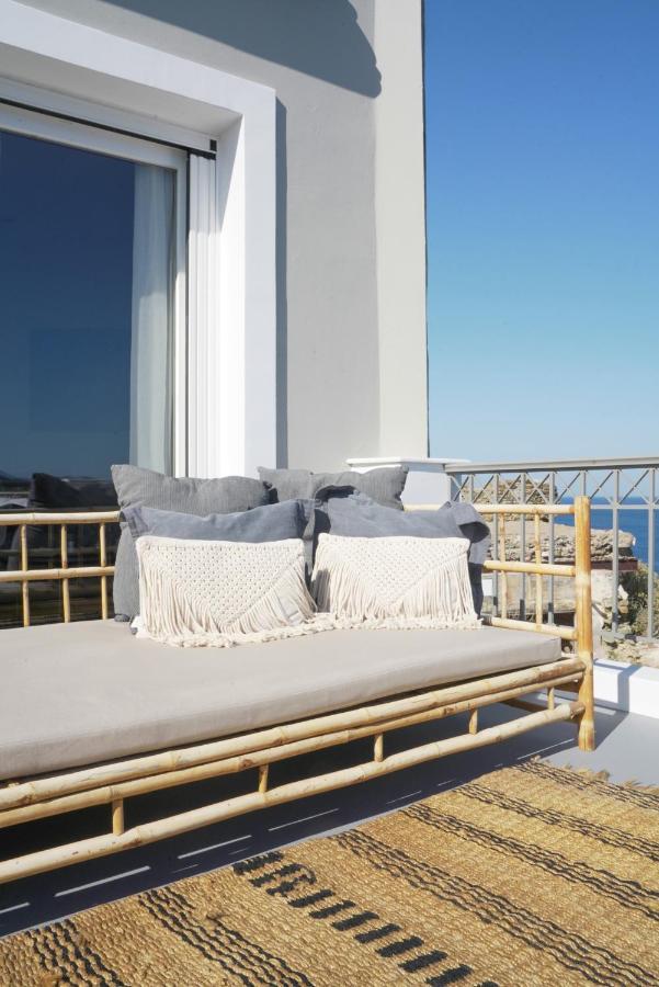 ארמופוליס Pafsilipon Suites מראה חיצוני תמונה
