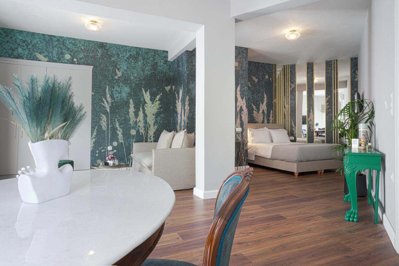 ארמופוליס Pafsilipon Suites מראה חיצוני תמונה