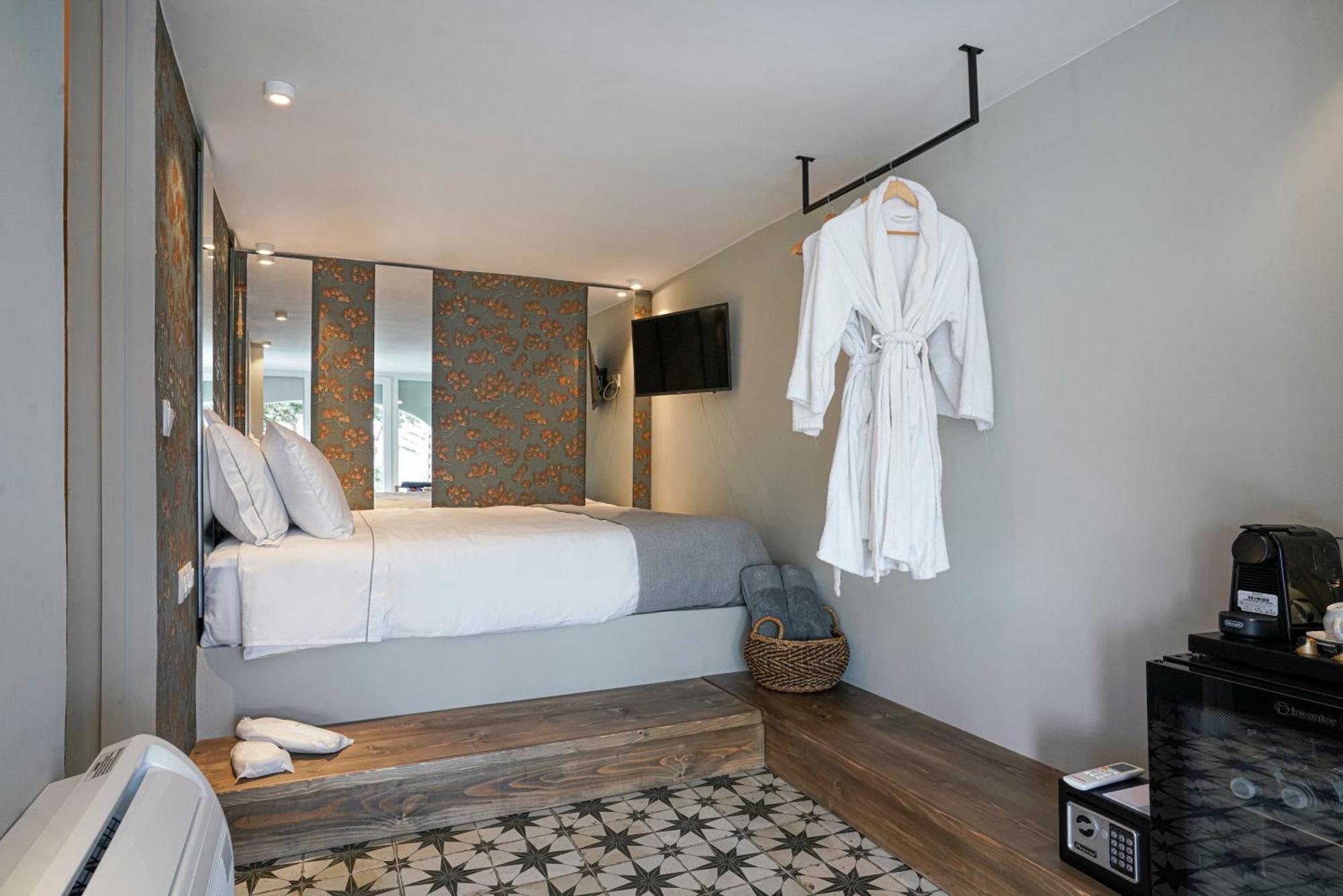 ארמופוליס Pafsilipon Suites מראה חיצוני תמונה