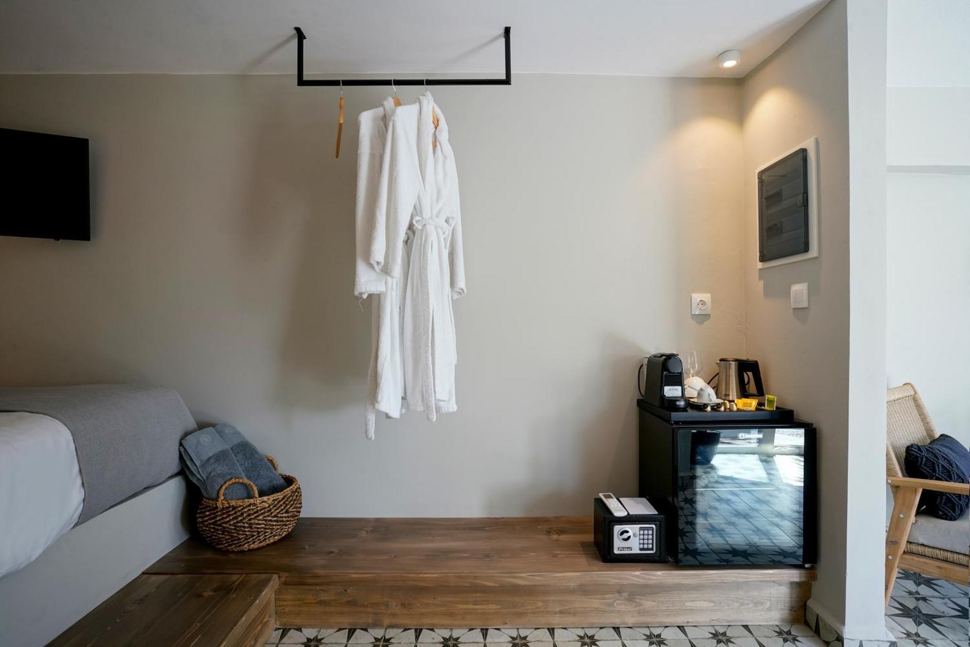 ארמופוליס Pafsilipon Suites מראה חיצוני תמונה